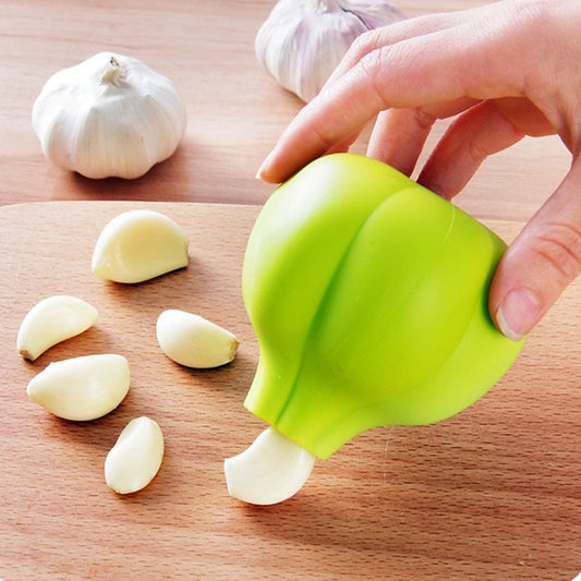 Garlic peeler